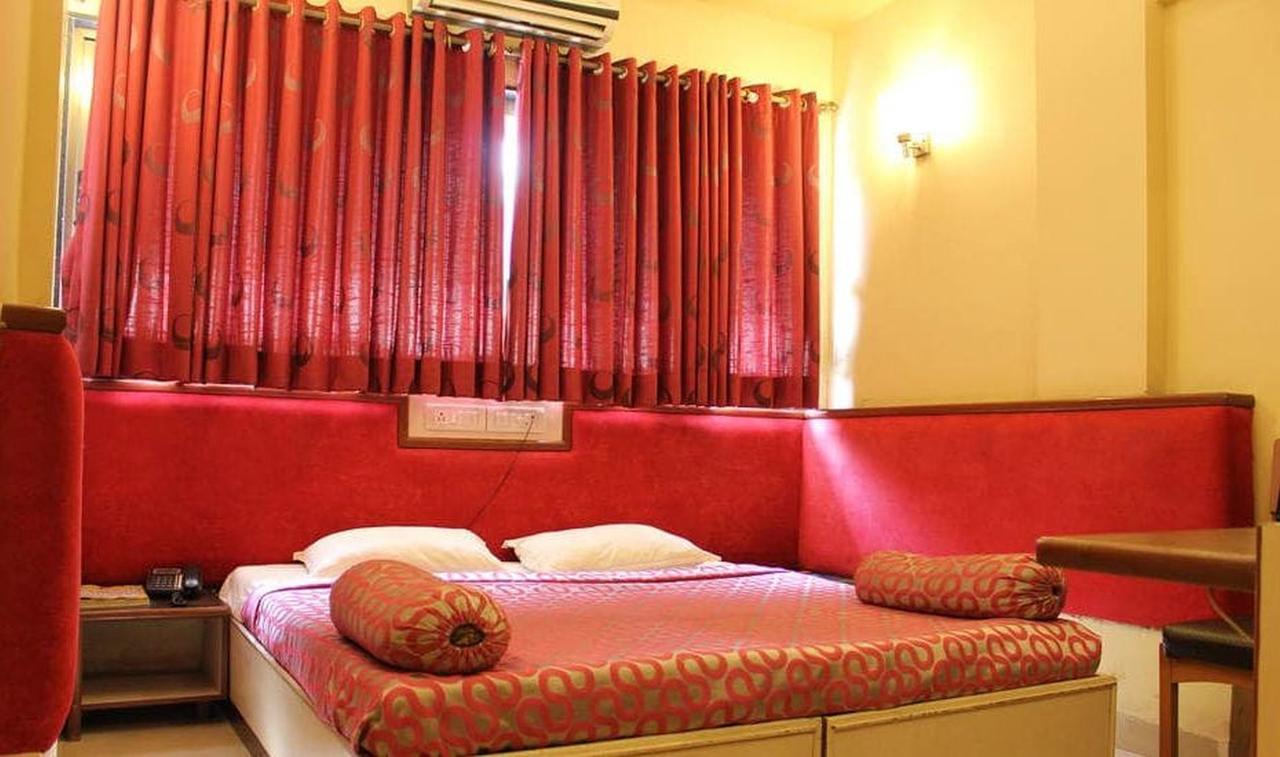 Hotel Siddhartha Мумбаи Экстерьер фото